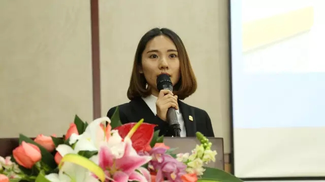 首届“南都金话筒”演讲比赛圆满落幕